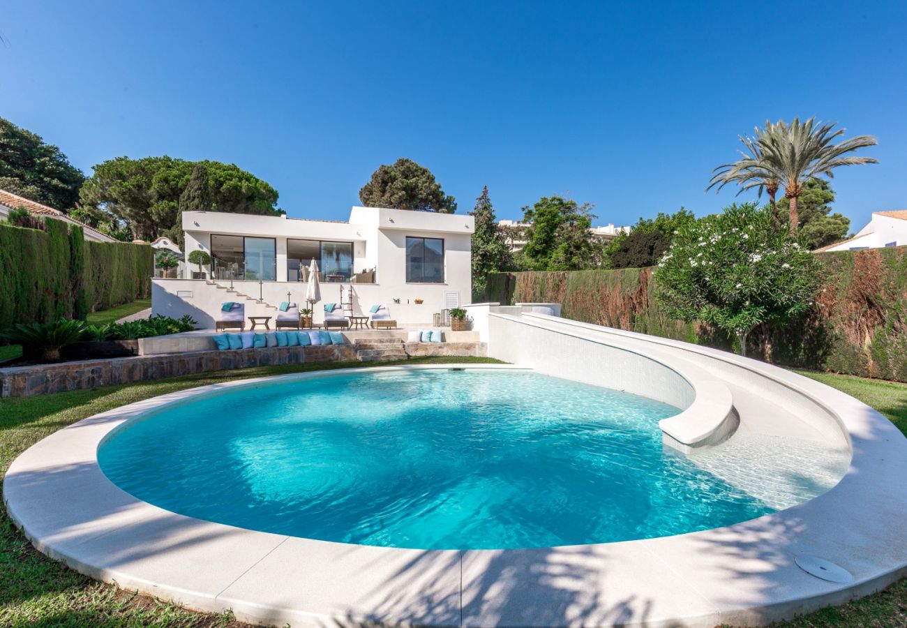 Villa in Neu-Andalusien - RV53556 Villa León