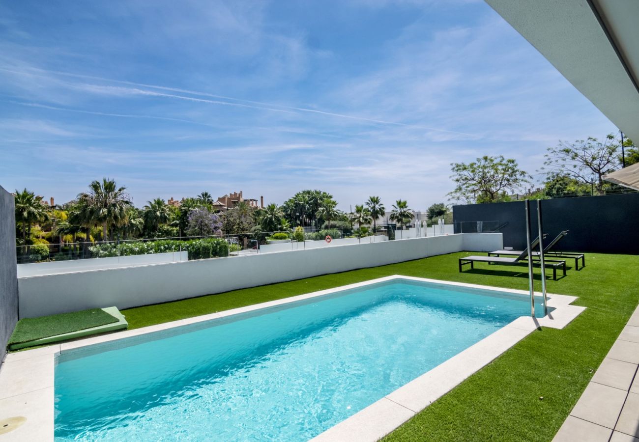 Ferienwohnung in Estepona - RA33709 El Campanario Hills