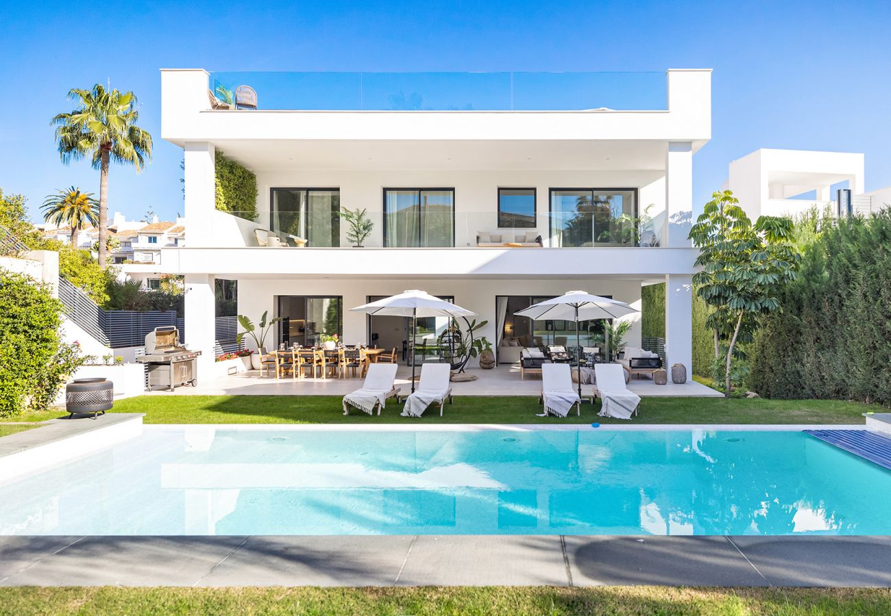 Villa in Neu-Andalusien - RV53717 Villa Gardenias