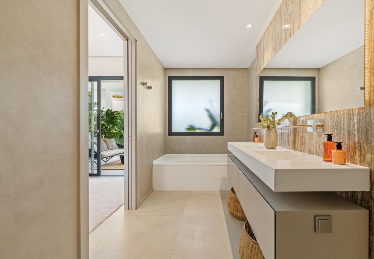 Villa in Neu-Andalusien - RV53717 Villa Gardenias