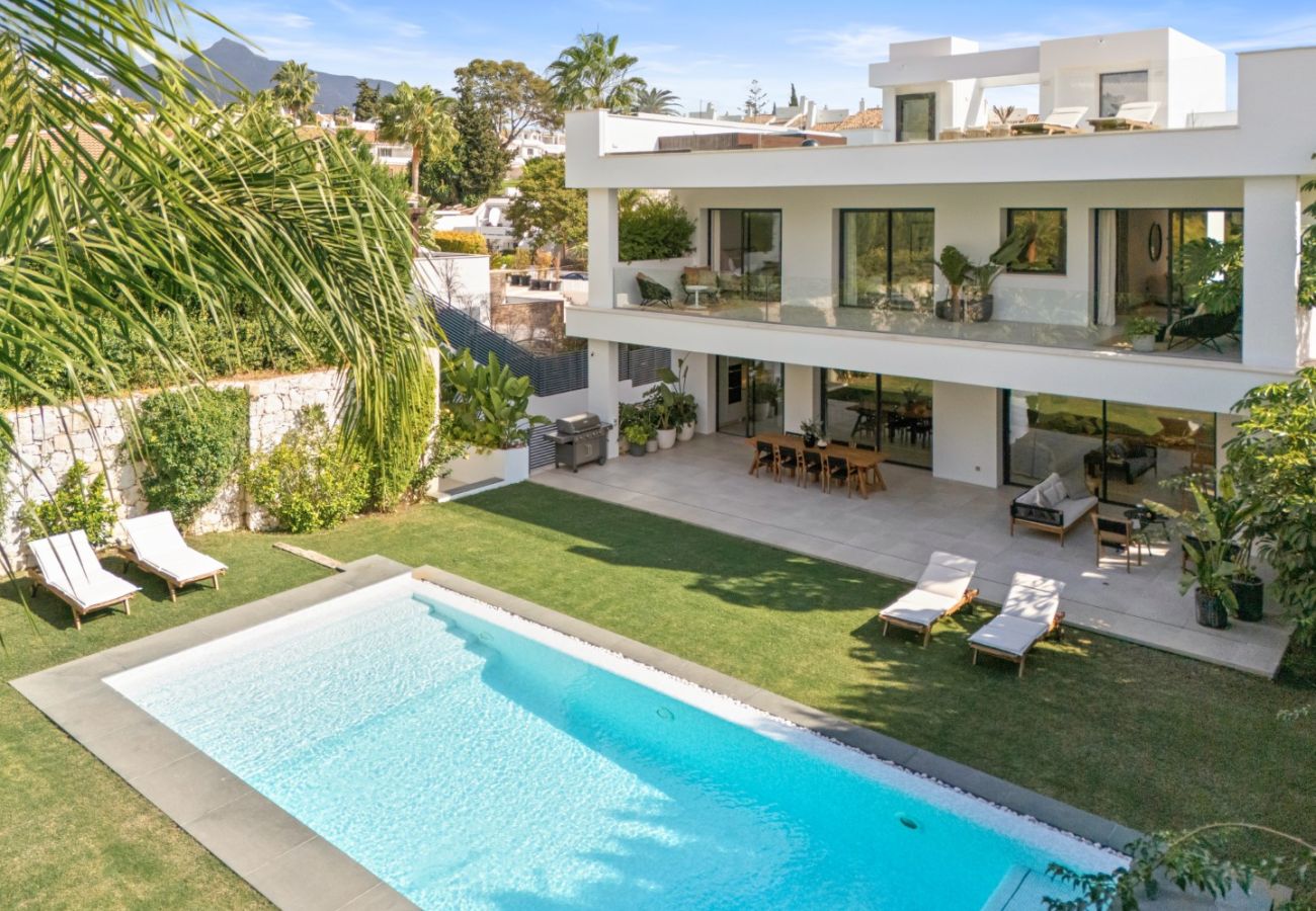 Villa in Neu-Andalusien - RV53717 Villa Gardenias