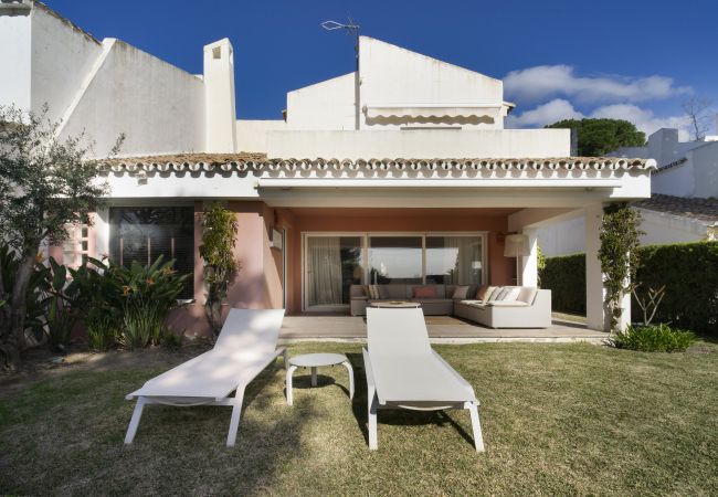 Casa adosada en Nueva andalucia - RAL23935 Peñablanca