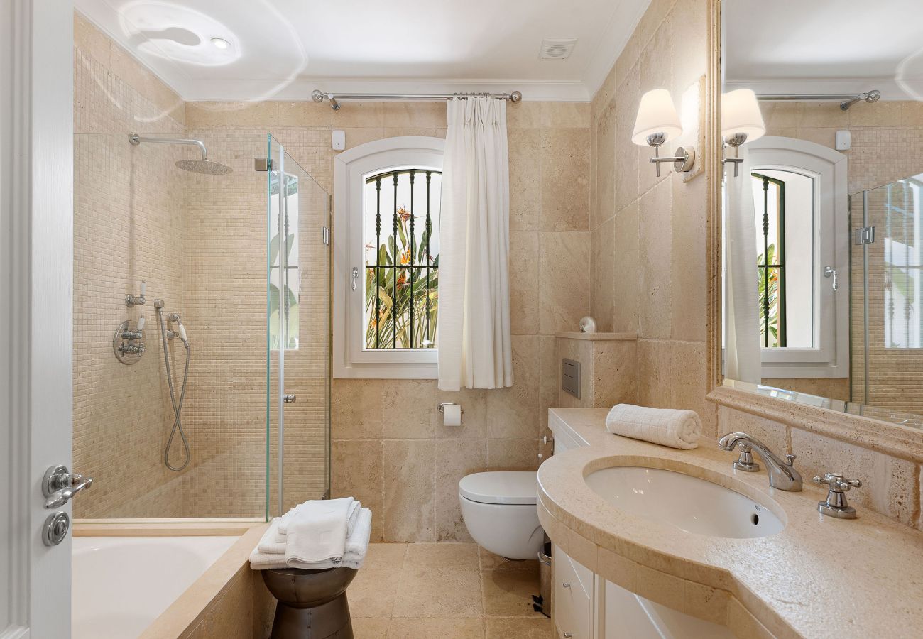 Villa en Marbella - RVL53958 Cascada de Camojan