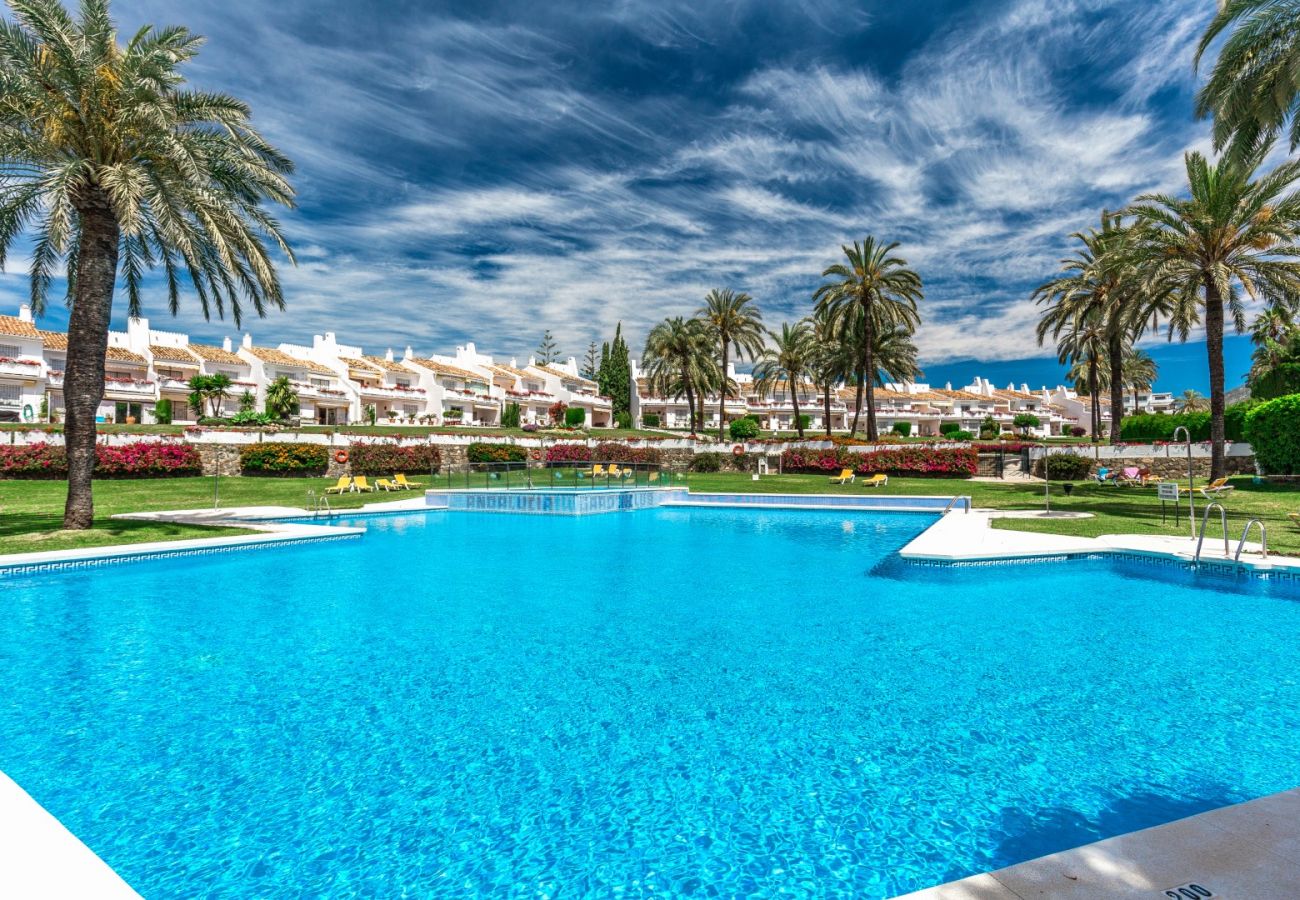 Apartamento en Nueva andalucia - RA13686 Andalucia Garden Suites