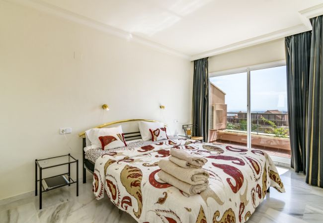 Apartamento en Nueva andalucia - RA2031 Magna Marbella