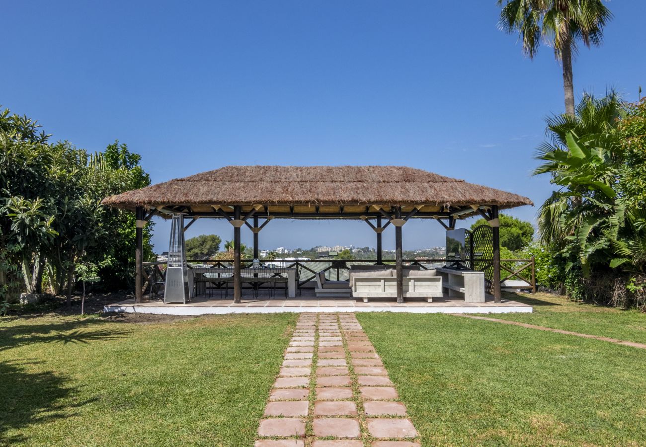 Villa en San Pedro de Alcántara - RV73775 Villa Verde