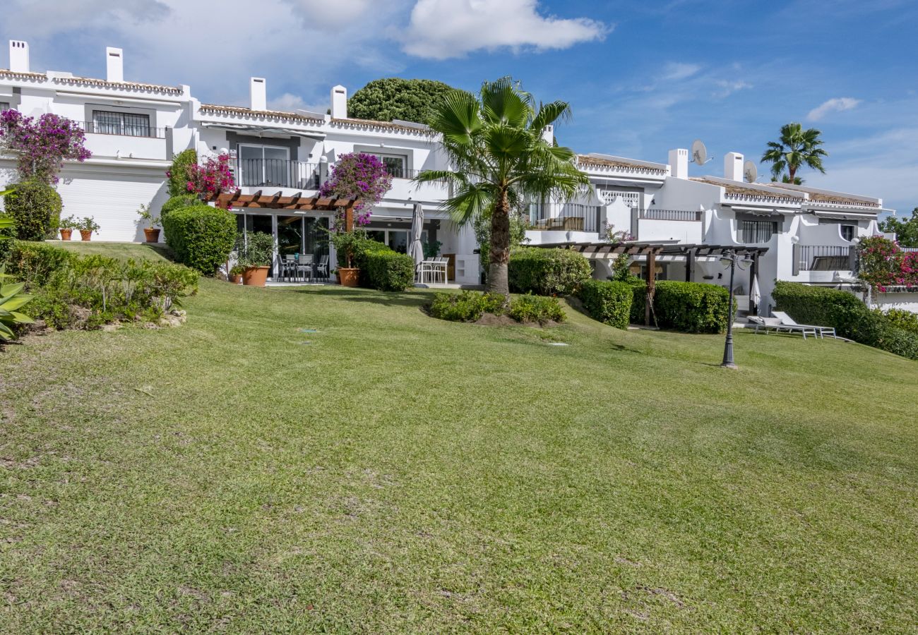 Casa adosada en Nueva andalucia - RA32982 Las Pérgolas