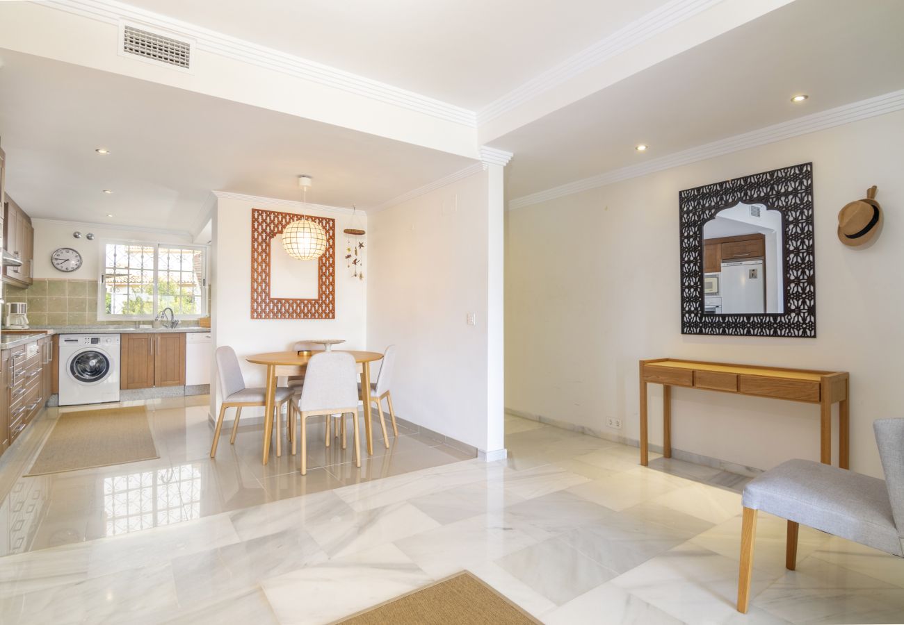 Apartamento en Nueva andalucia - RA23832 Royal Garden