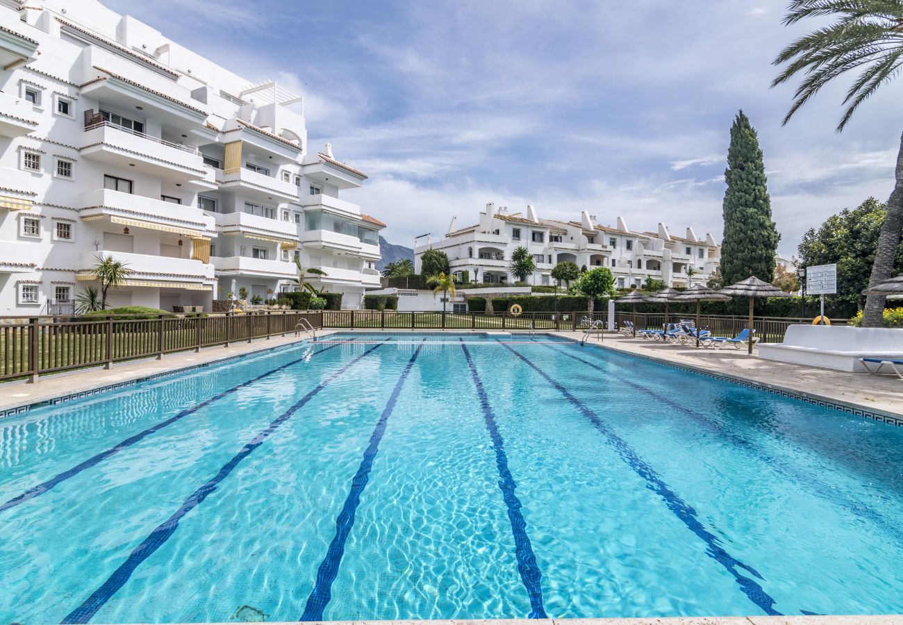 Apartamento en Nueva andalucia - RA23832 Royal Garden