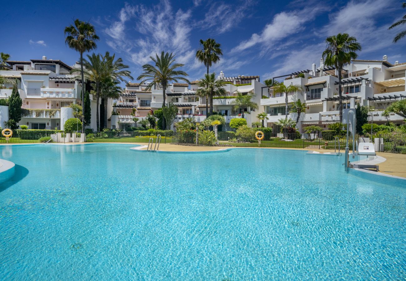 Apartamento en Estepona - RA33889 Costalita