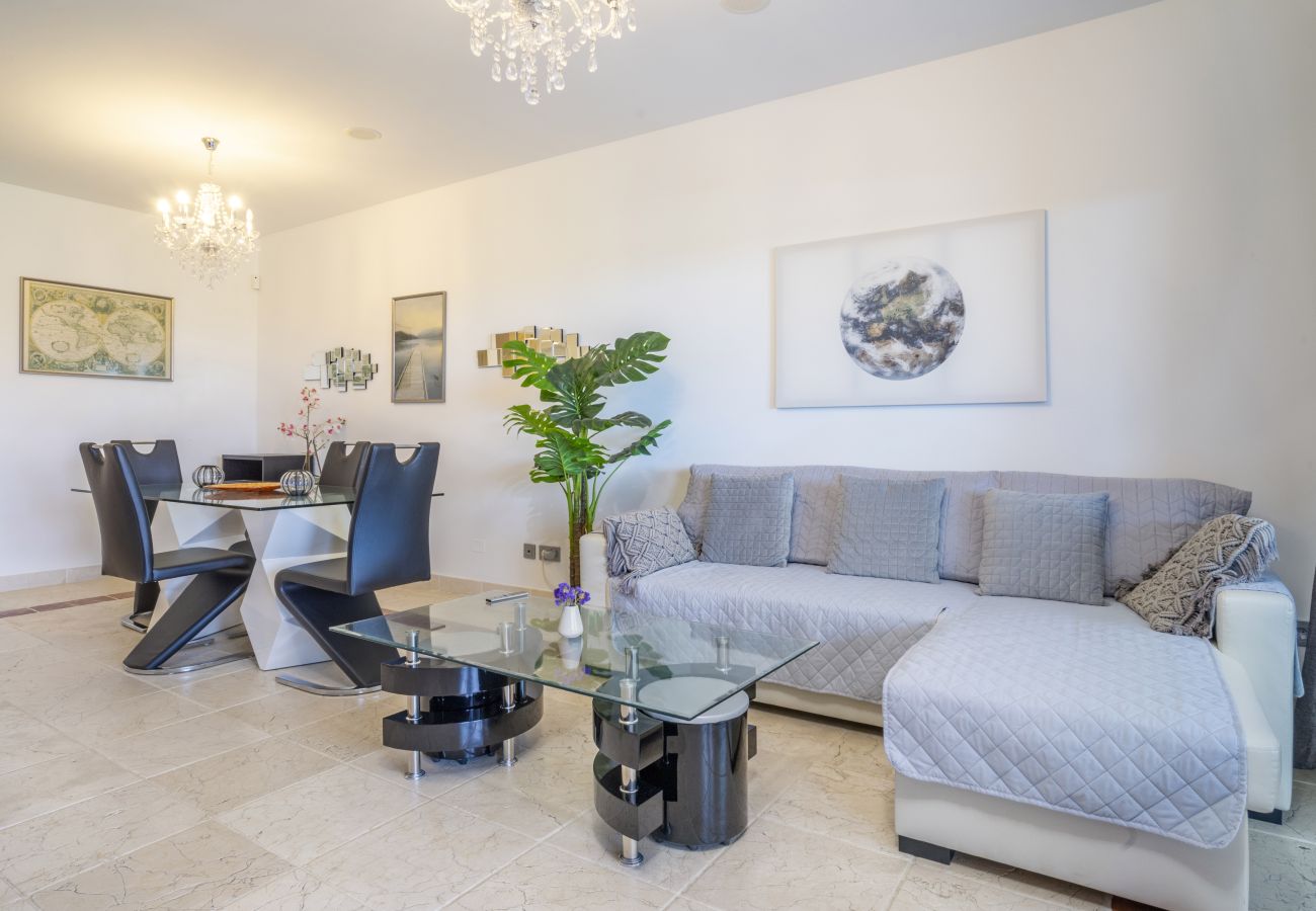 Apartamento en Estepona - RA23896 Benatalaya