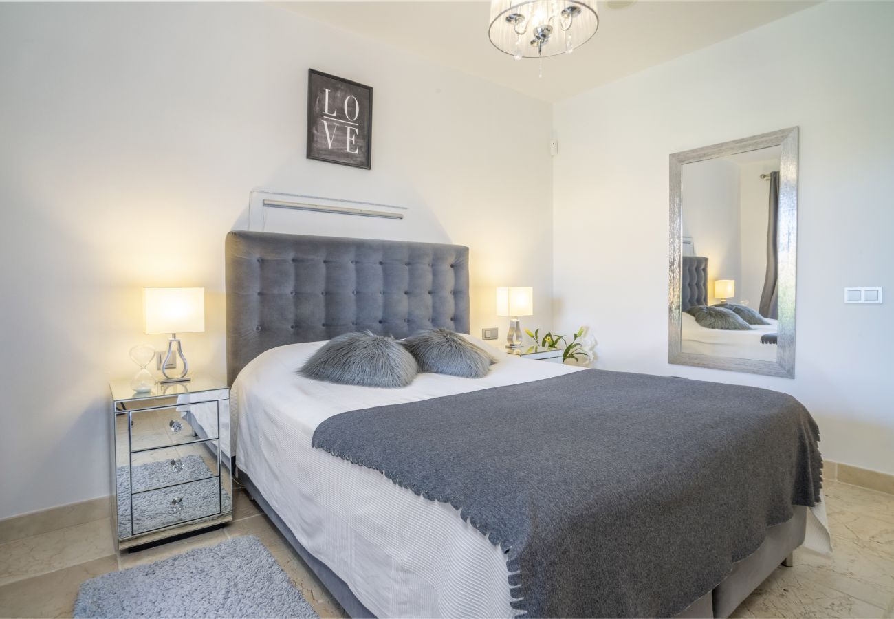Apartamento en Estepona - RA23896 Benatalaya