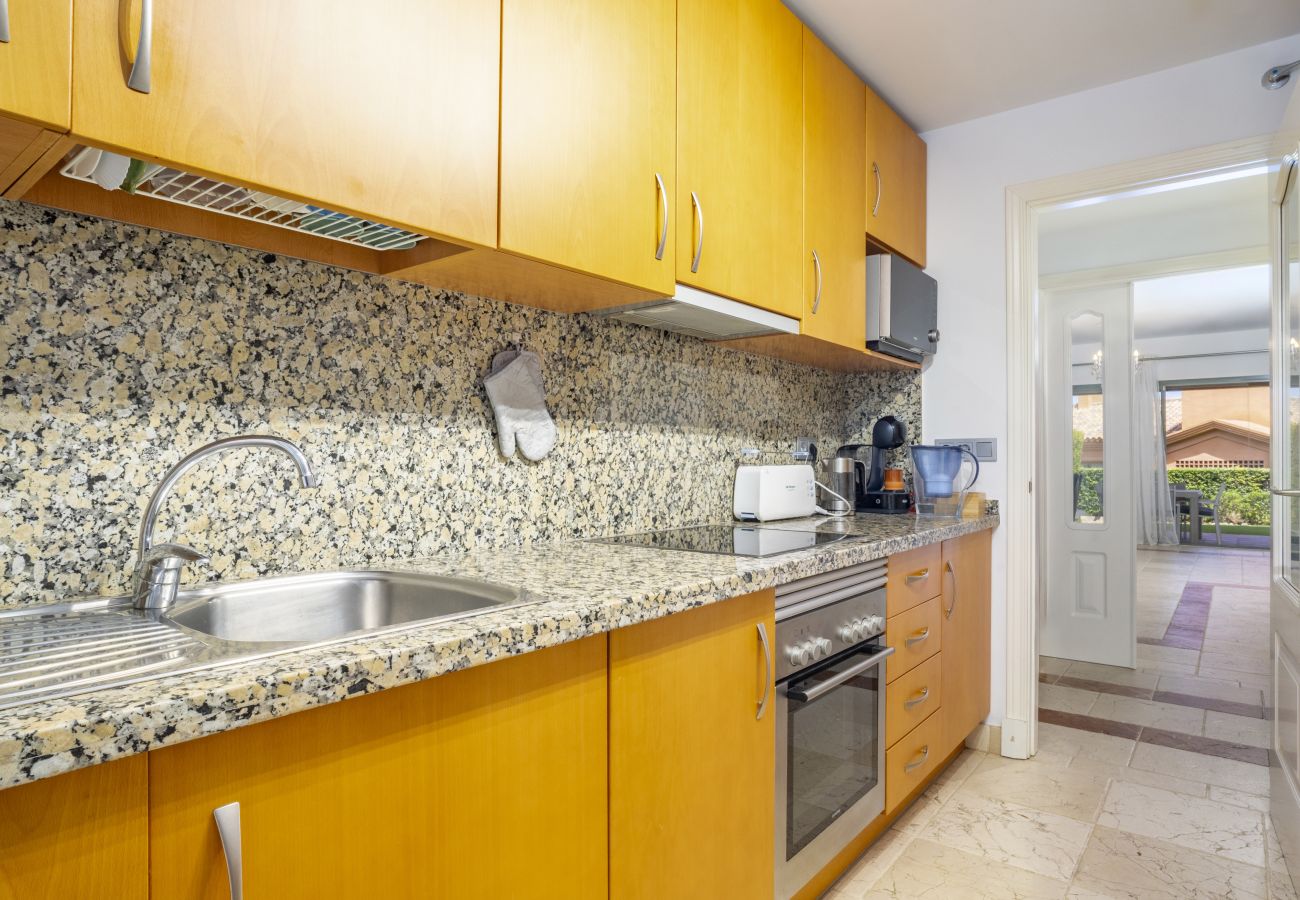 Apartamento en Estepona - RA23896 Benatalaya
