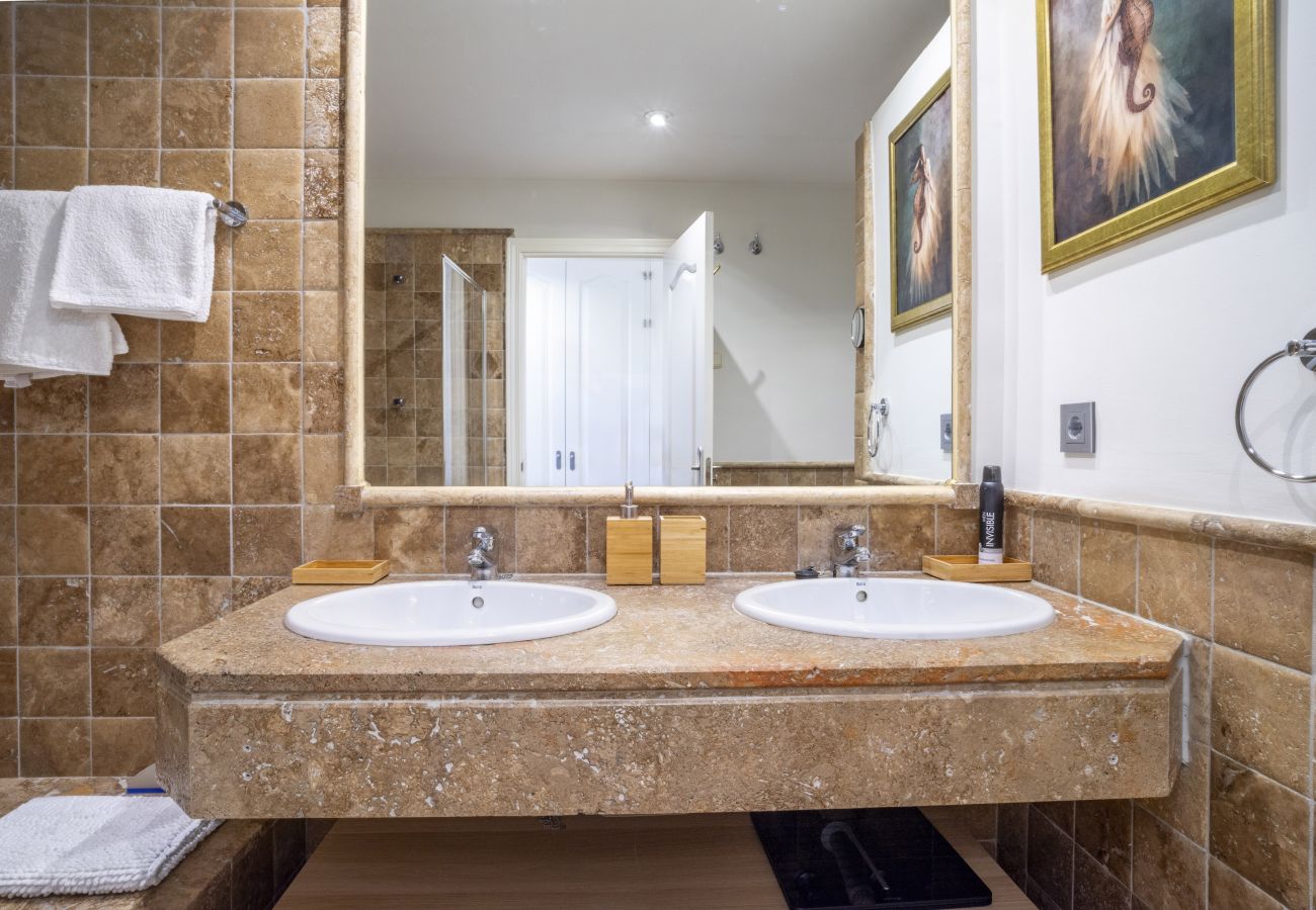 Apartamento en Estepona - RA23896 Benatalaya