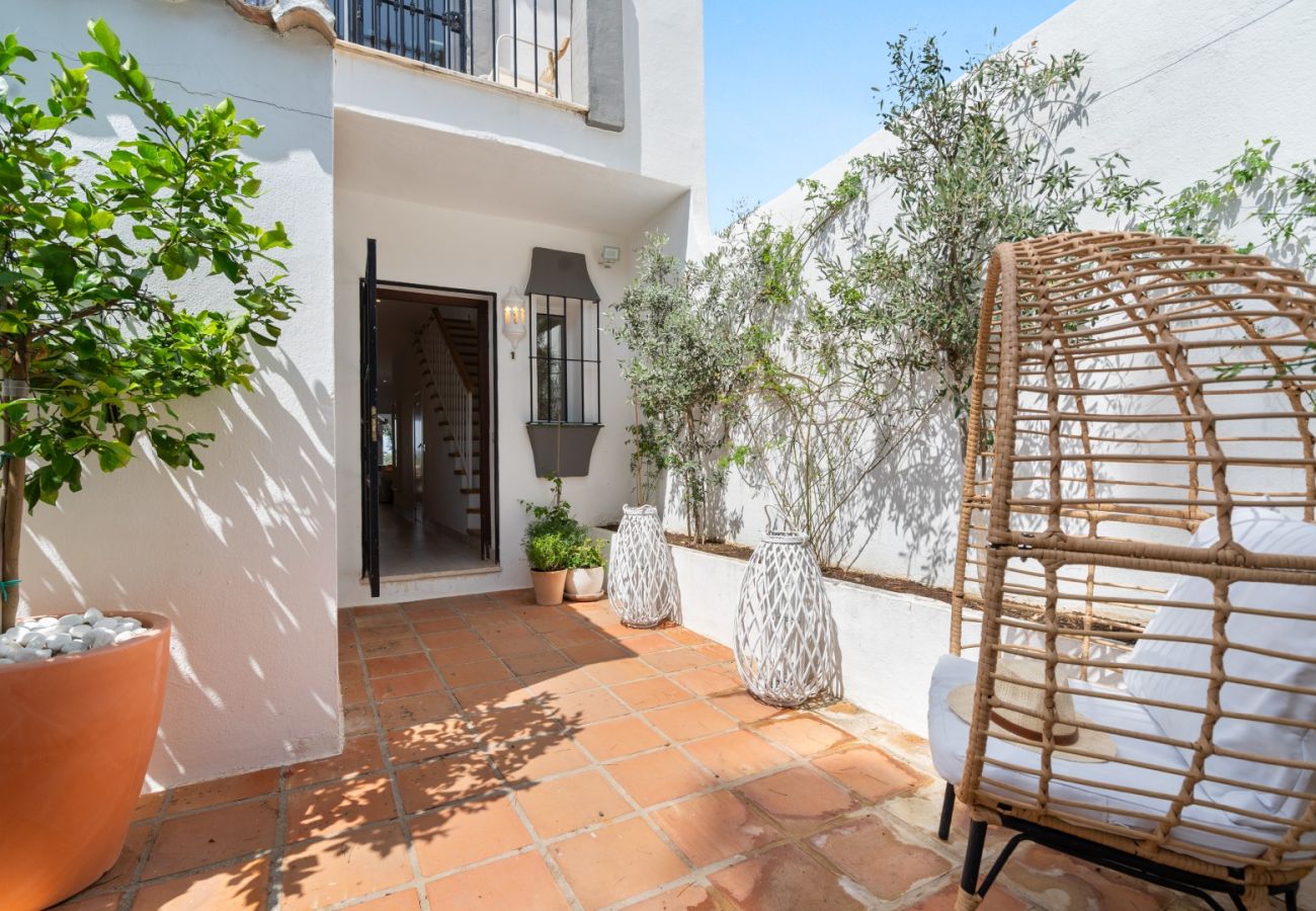Casa adosada en Nueva andalucia - RA33908 Las Pérgolas