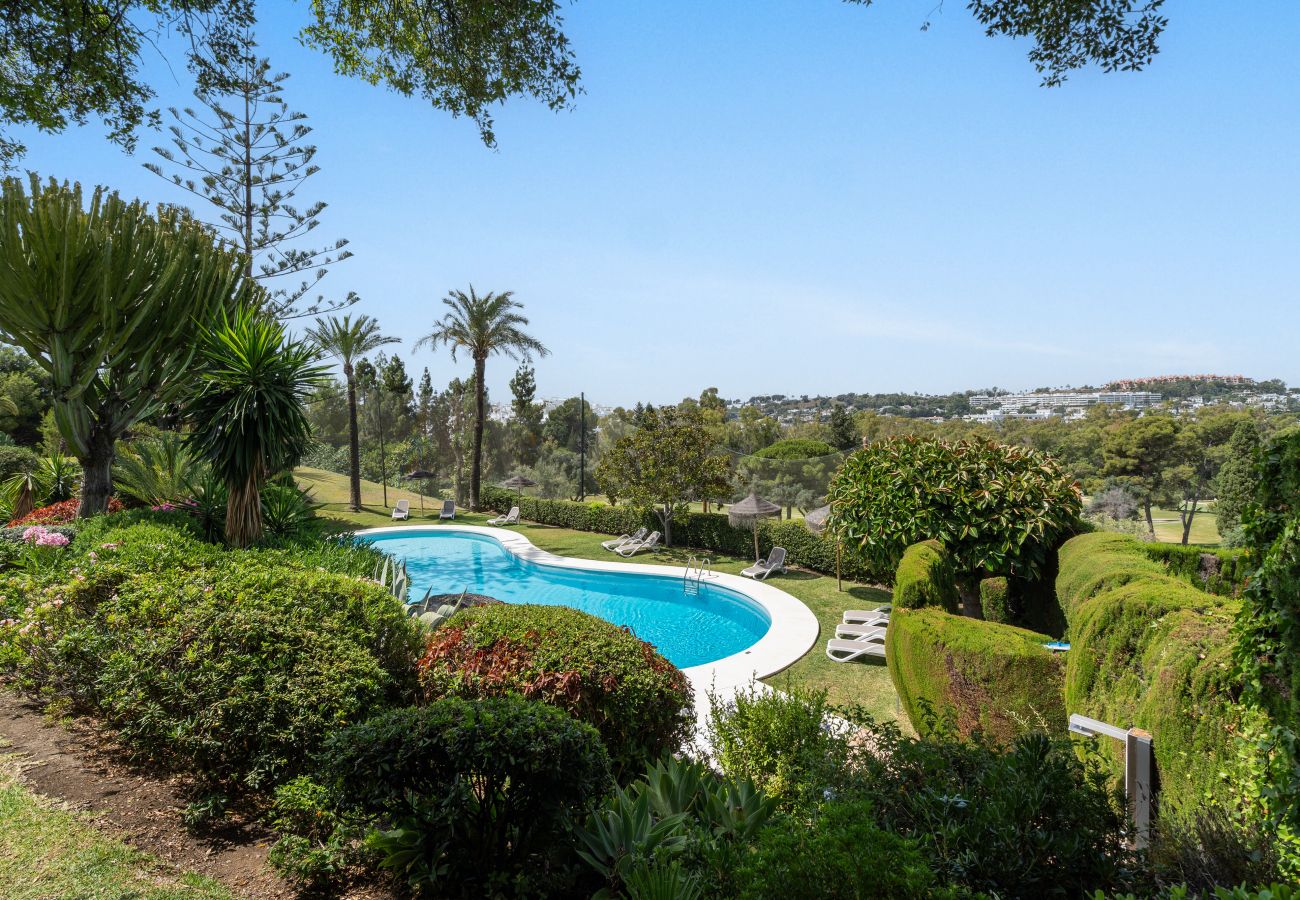 Casa adosada en Nueva andalucia - RA33908 Las Pérgolas