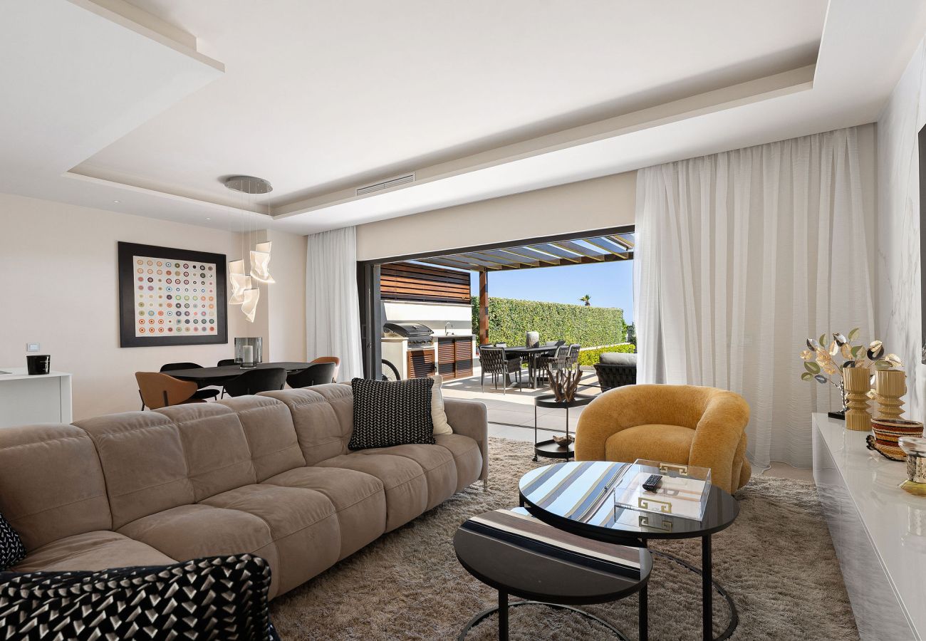 Casa adosada en Estepona - RA43952 Velaya