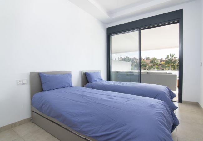 Appartement à Estepona - RA33709 El Campanario Hills