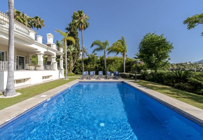 Villa à Nueva andalucia - RV53089 Villa Golf Paradise