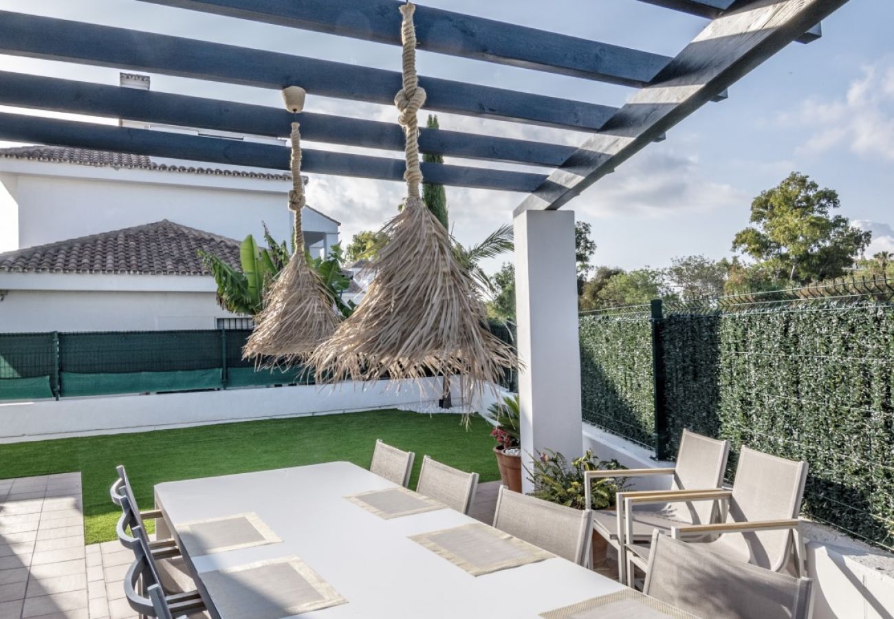 Maison mitoyenne à Nueva andalucia - RV33763 Los Naranjos de Marbella