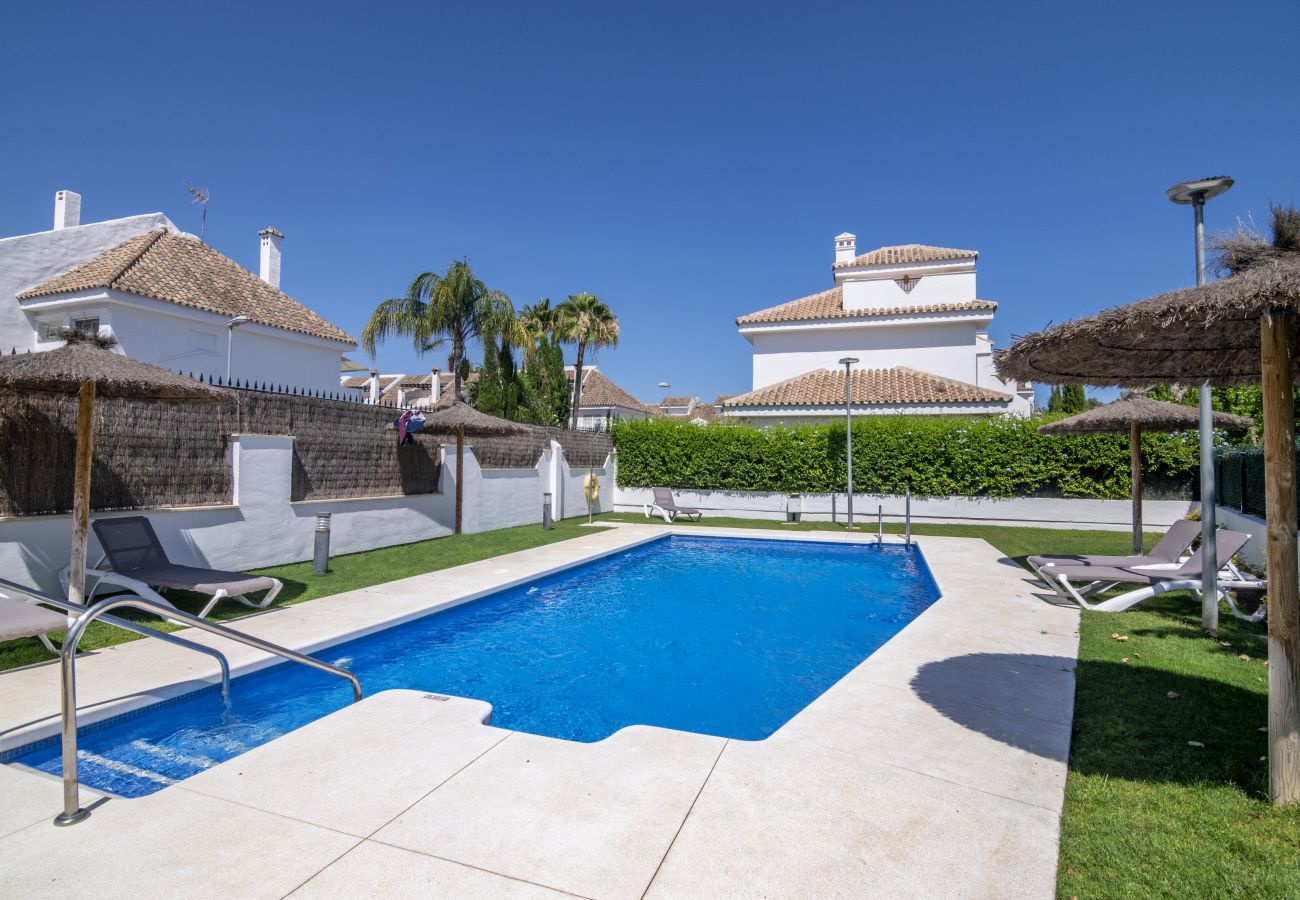 Maison mitoyenne à Nueva andalucia - RV33763 Los Naranjos de Marbella