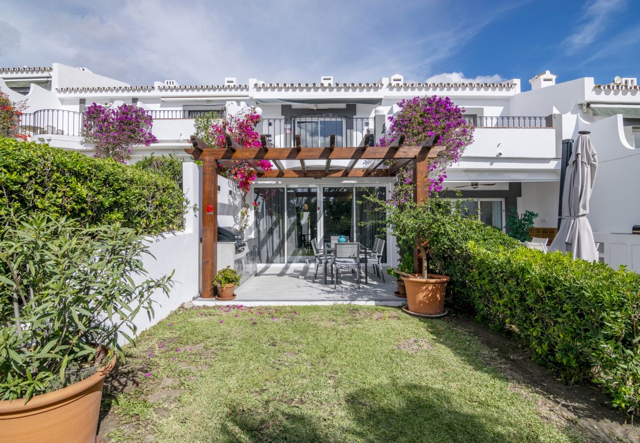 Maison mitoyenne à Nueva andalucia - RA32982 Las Pérgolas