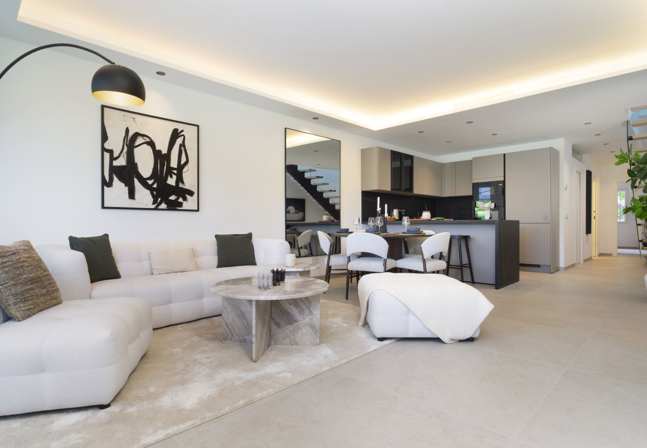 Maison mitoyenne à Nueva andalucia - RA33923 Los Algarrobos