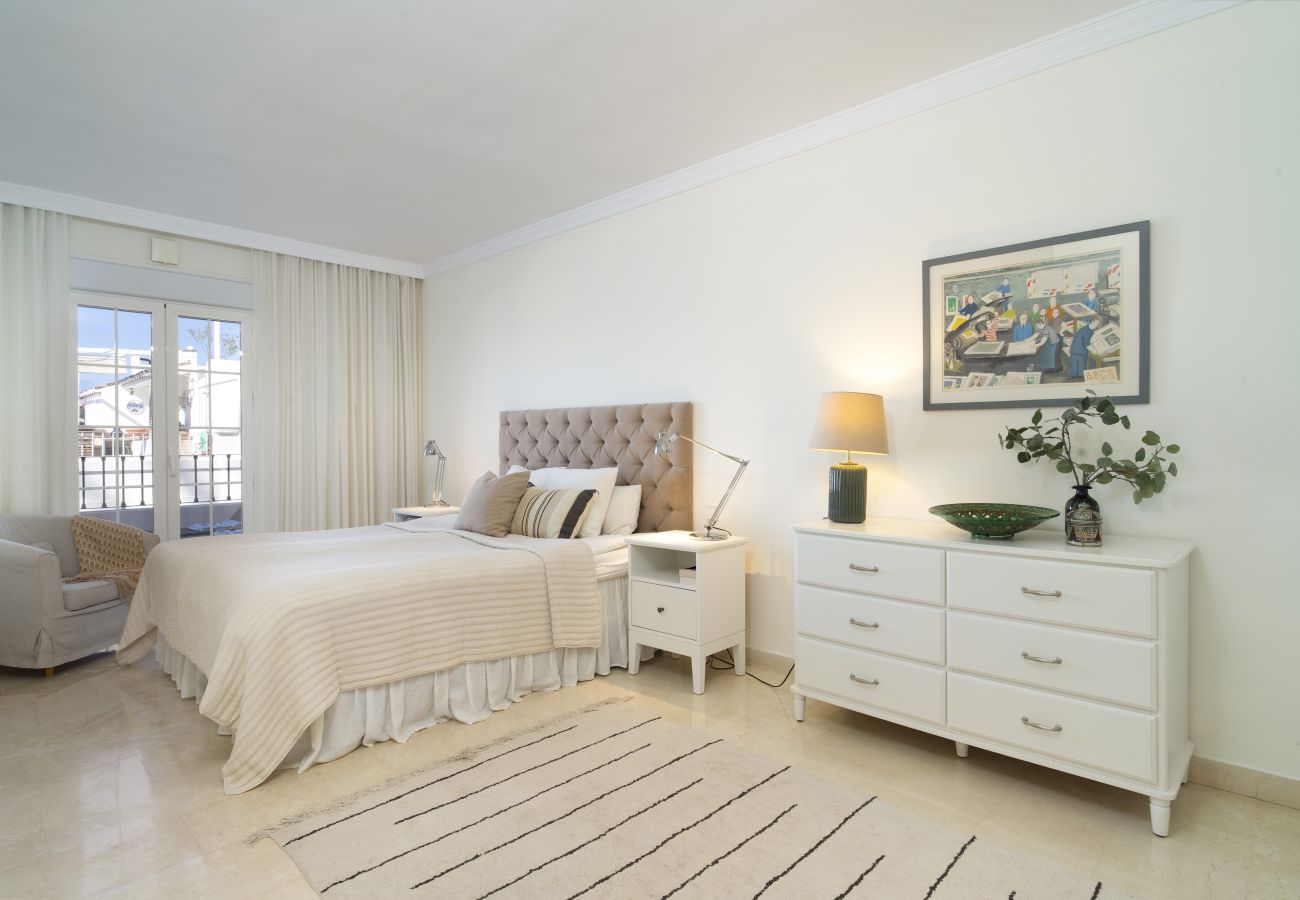 Maison mitoyenne à Nueva andalucia - RA23937 Aloha Pueblo