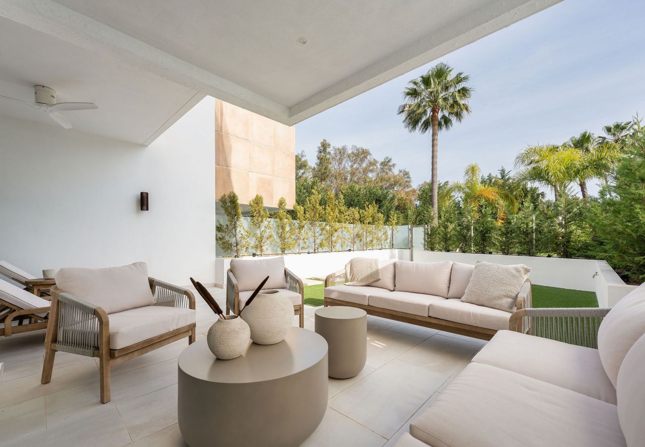 Maison mitoyenne à Nueva andalucia - RAL33944 Golden Green