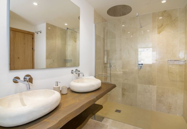 Villa in Nueva andalucia - RVL53781 Villa Matilda Villa in Nueva andalucia - RVL53781 Villa Matilda