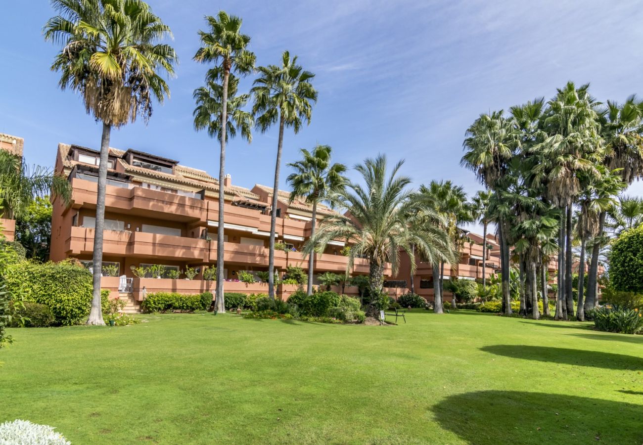 Apartment in Puerto Banus - RAL23903 El Embrujo Playa