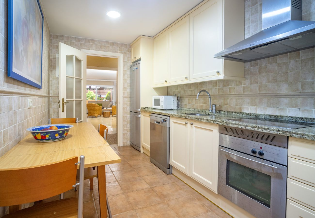 Apartment in Puerto Banus - RAL23903 El Embrujo Playa