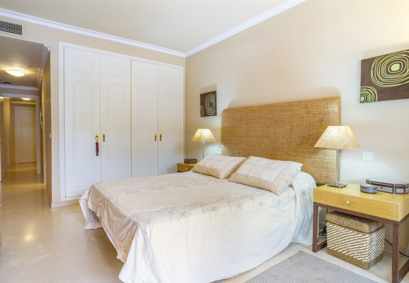 Apartment in Puerto Banus - RAL23903 El Embrujo Playa