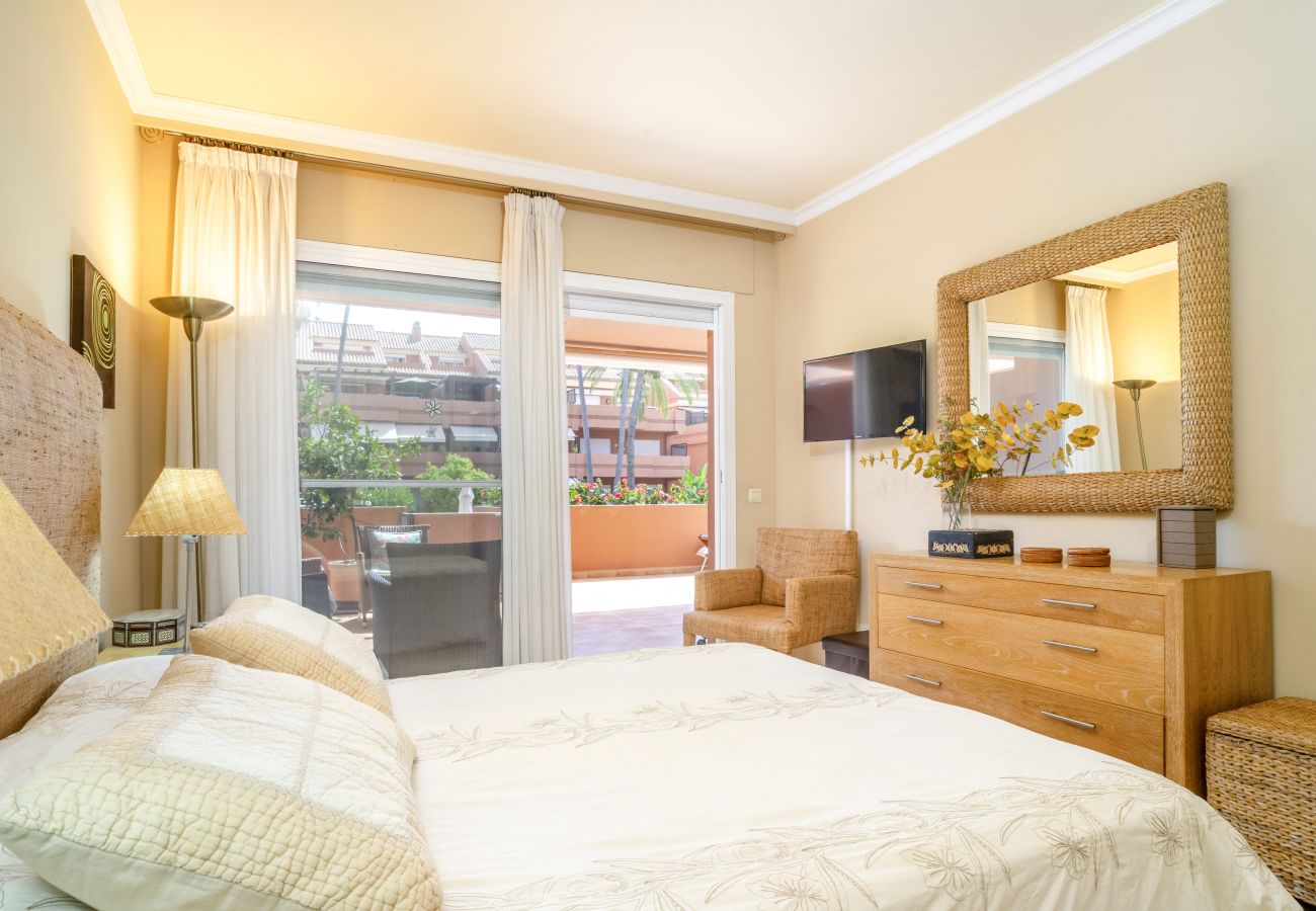 Apartment in Puerto Banus - RAL23903 El Embrujo Playa