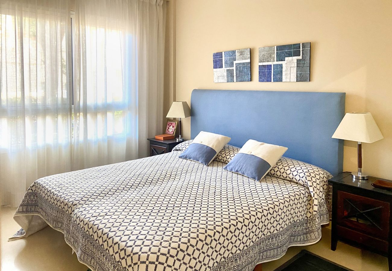 Apartment in Puerto Banus - RAL23903 El Embrujo Playa