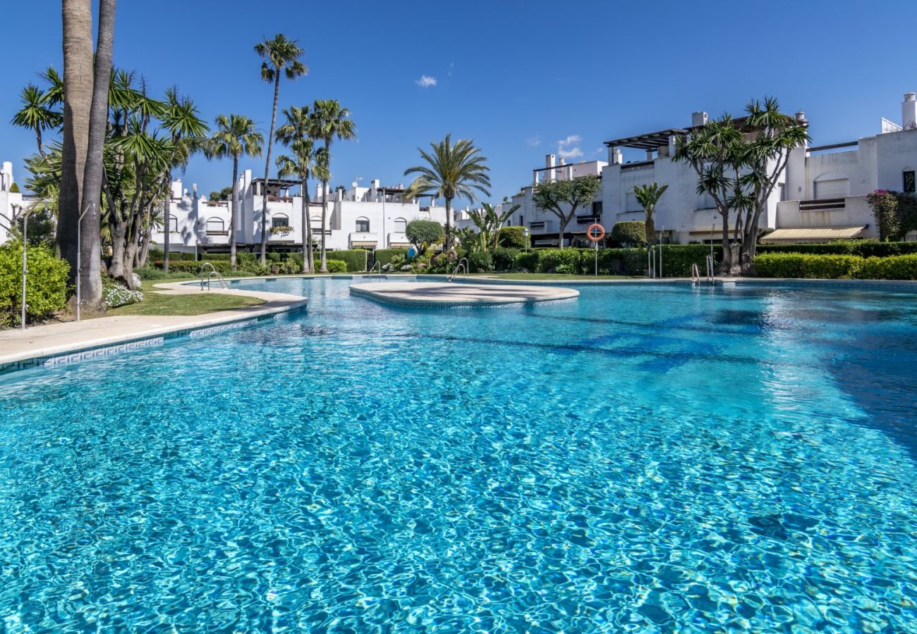 Terraced House in San Pedro de Alcántara - RAL43902 Guadalvillas