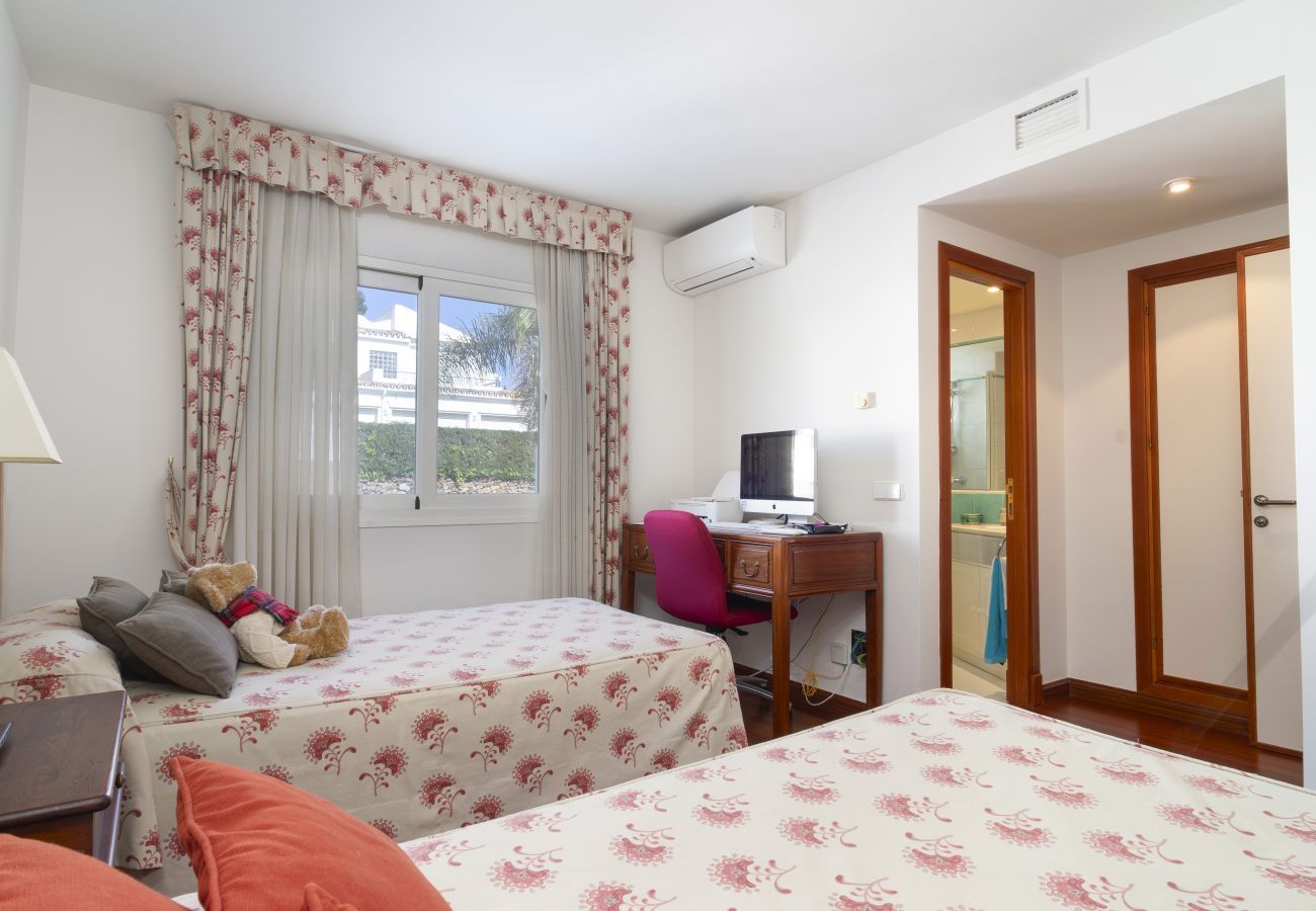 Terraced House in Nueva andalucia - RAL23935 Peñablanca