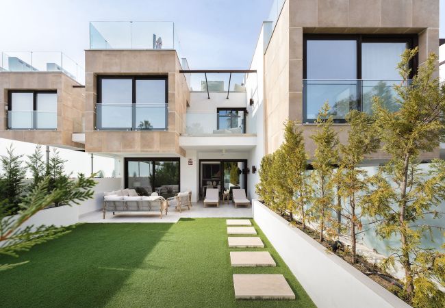 Terraced House in Nueva andalucia - RAL33944 Golden Green