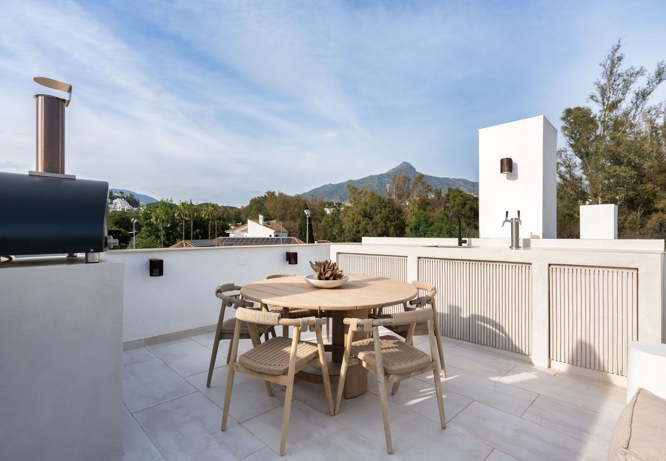 Terraced House in Nueva andalucia - RAL33944 Golden Green