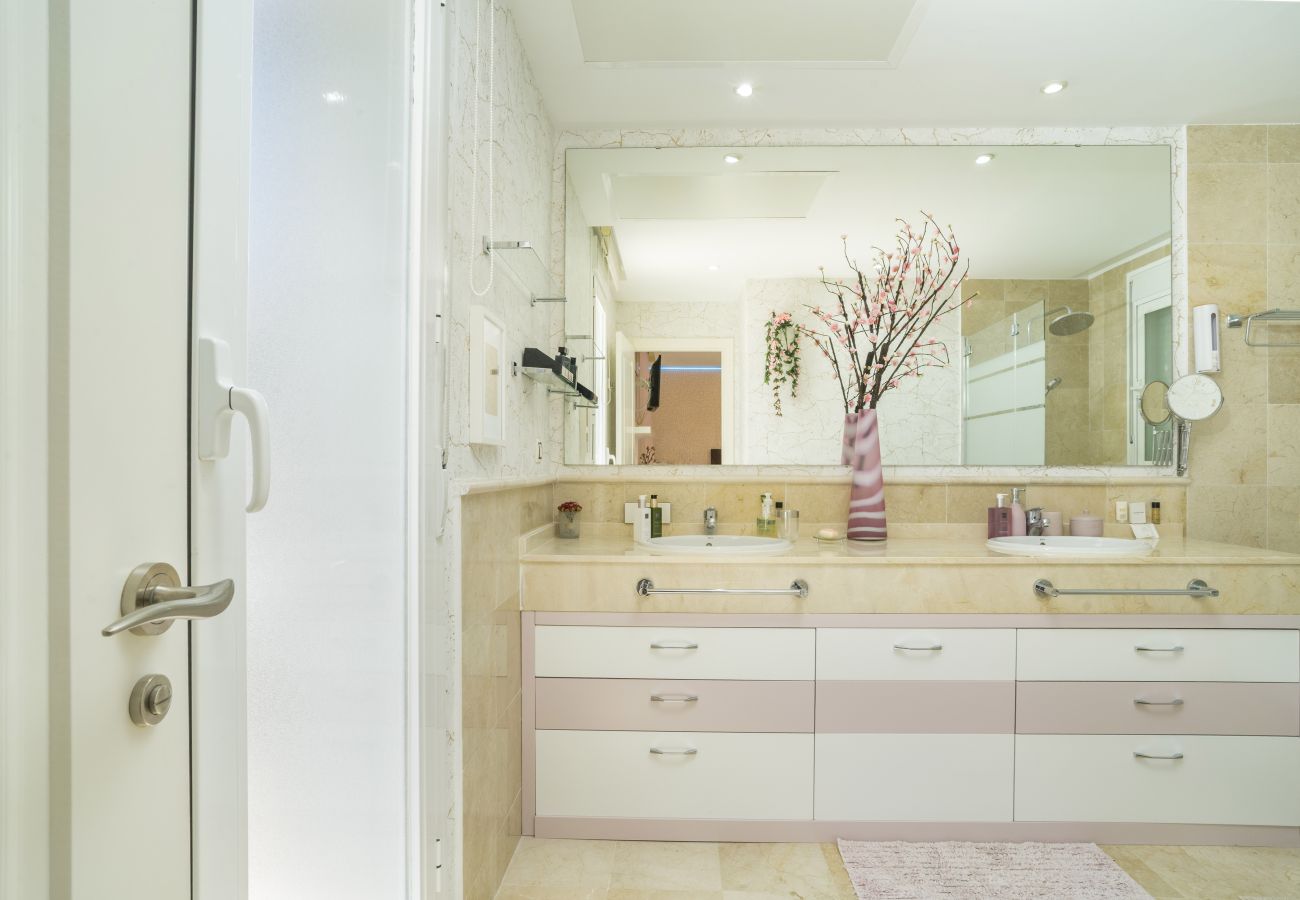 Penthouse in Nueva andalucia - RAL33949 Aloha Royal