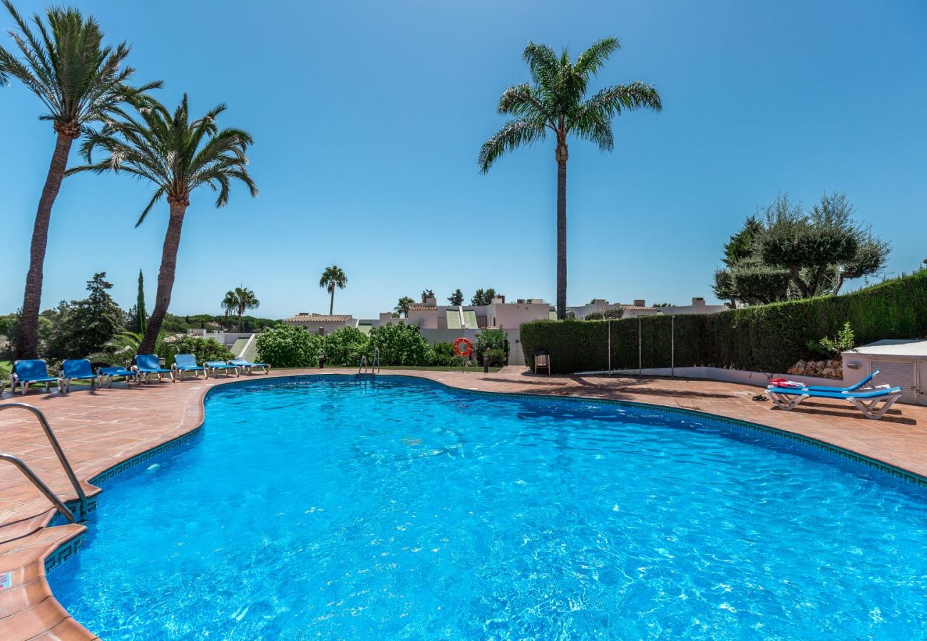 Terraced House in Nueva andalucia - RAL33951 Los Algarrobos