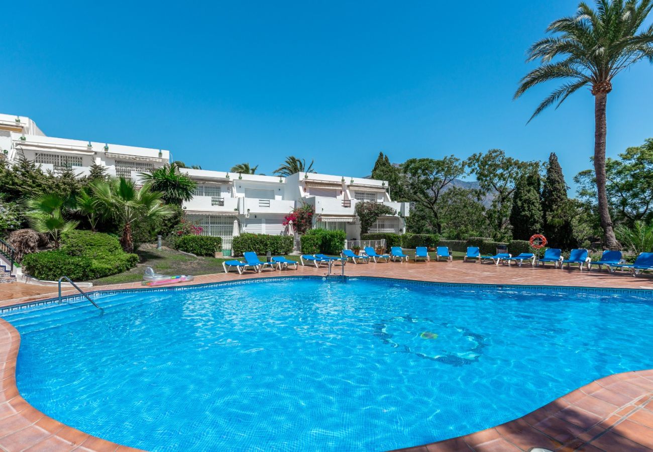 Terraced House in Nueva andalucia - RAL33951 Los Algarrobos