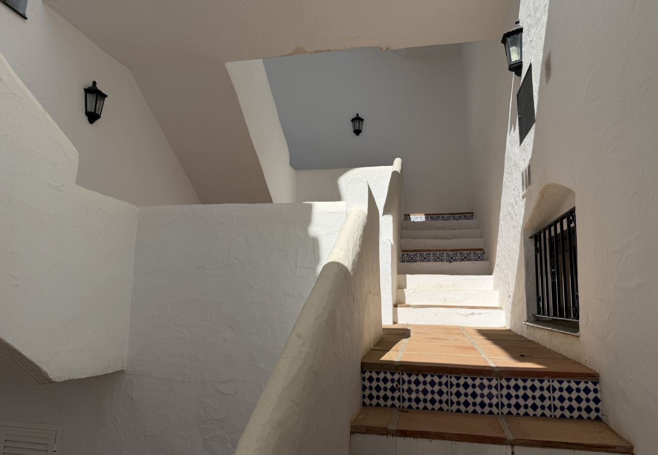 Apartment in Nueva andalucia - RA23699 Aldea Blanca