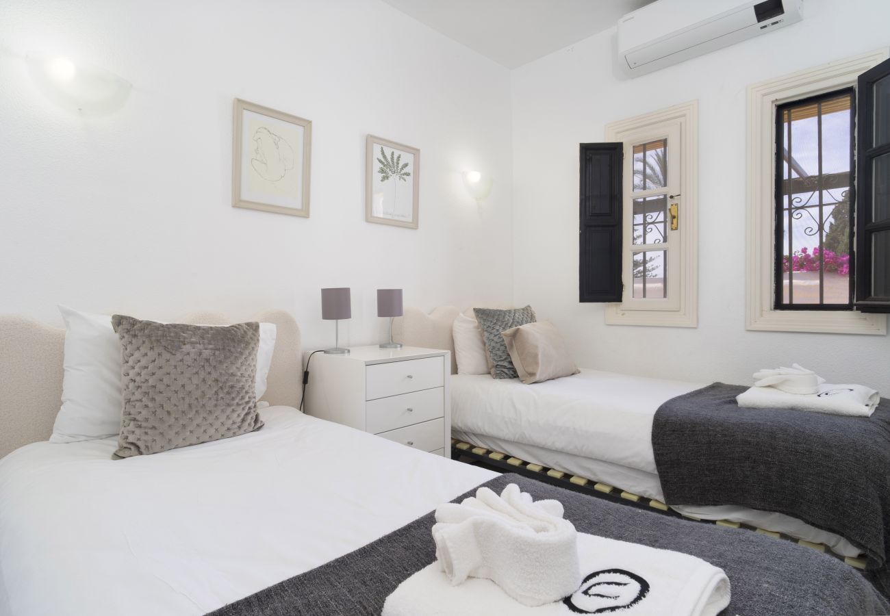 Apartment in Nueva andalucia - RA23699 Aldea Blanca
