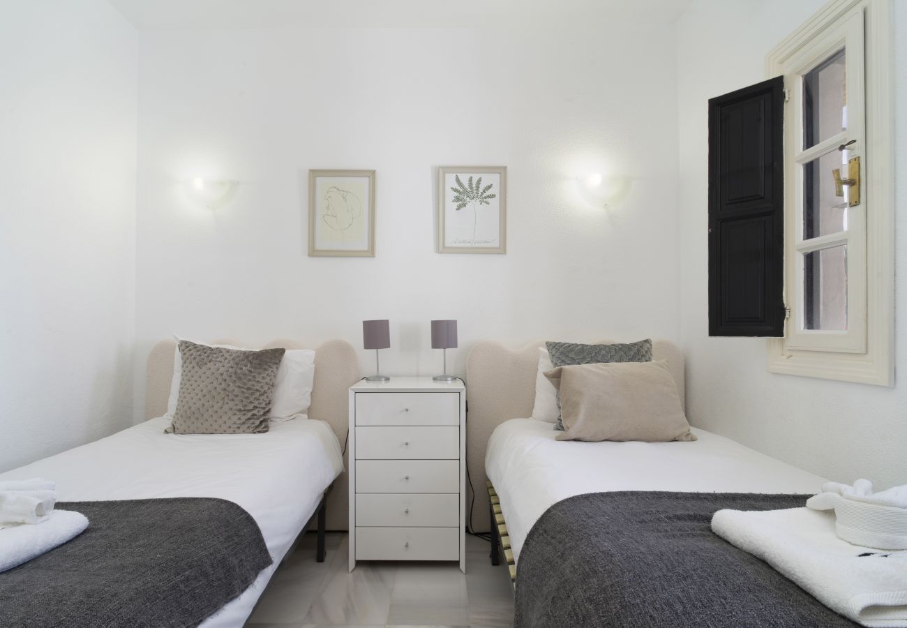 Apartment in Nueva andalucia - RA23699 Aldea Blanca