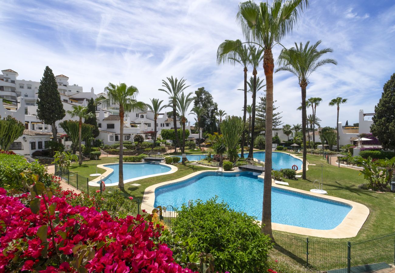 Apartment in Nueva andalucia - RA23699 Aldea Blanca