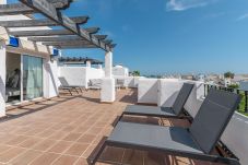 Apartment in San Pedro de Alcántara - RA23628 La Goleta