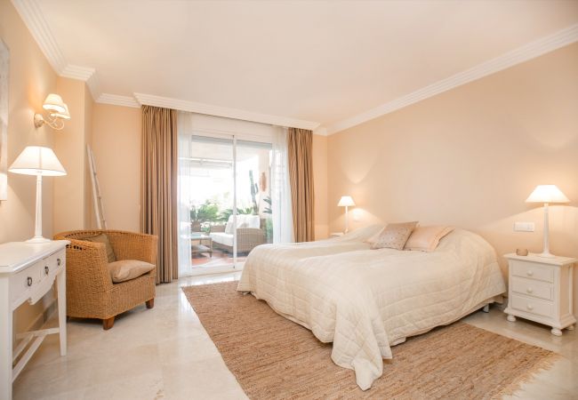 Apartment in Nueva andalucia - RA23412 Albatross Hill