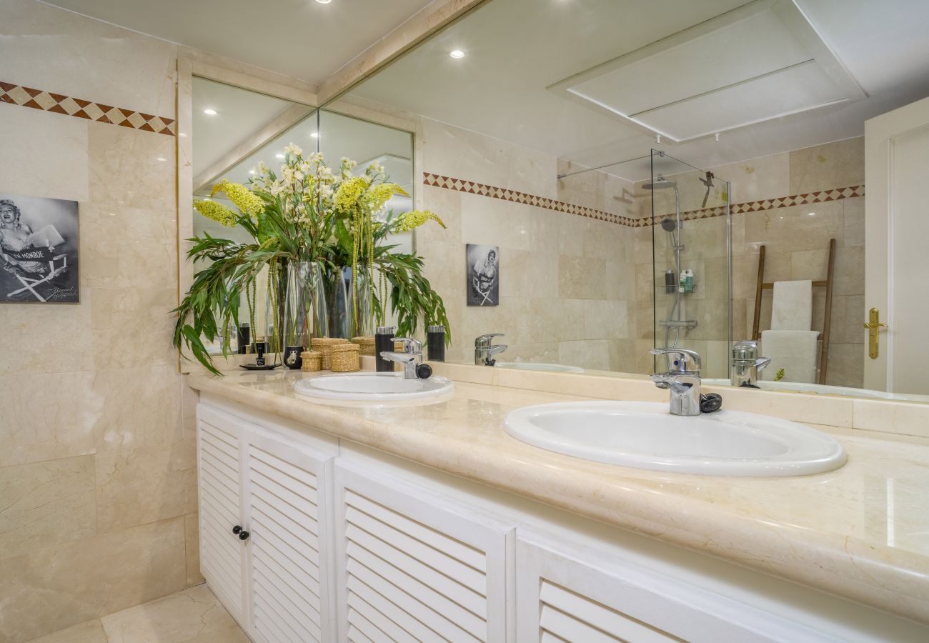 Apartment in Nueva andalucia - RA23587 Magna Marbella