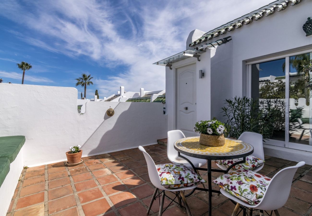 Townhouse in Nueva andalucia - RA33659 La Colina